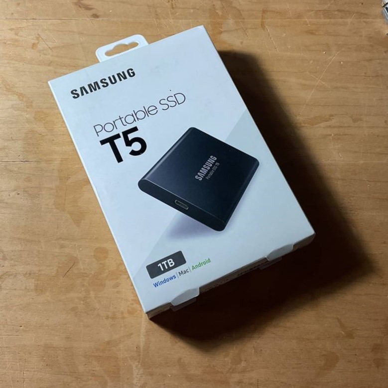 Samsung T5 Portable SSD (1TB)